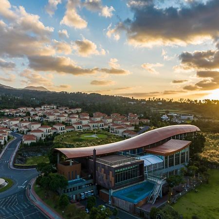 Camphortree Hotel And Resort Jeju Exterior foto