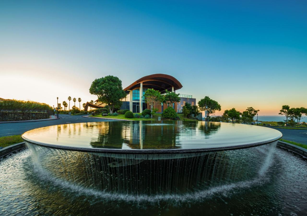 Camphortree Hotel And Resort Jeju Exterior foto
