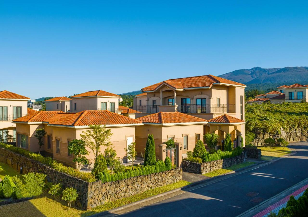 Camphortree Hotel And Resort Jeju Exterior foto