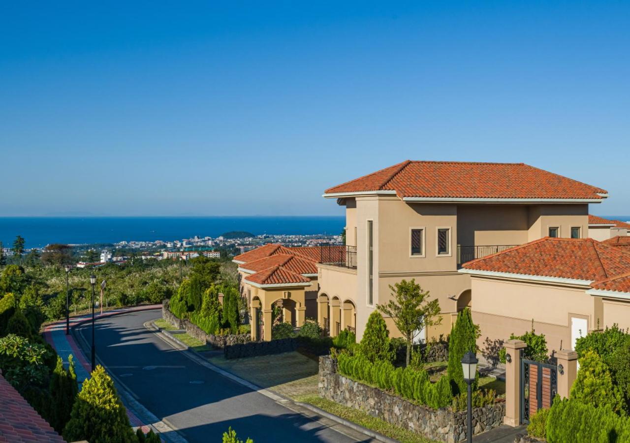 Camphortree Hotel And Resort Jeju Exterior foto