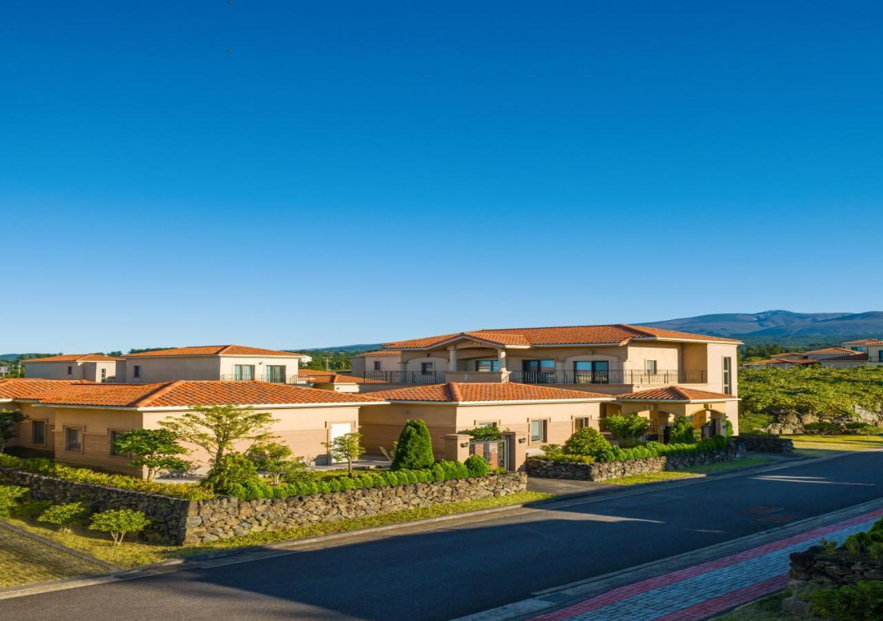 Camphortree Hotel And Resort Jeju Exterior foto