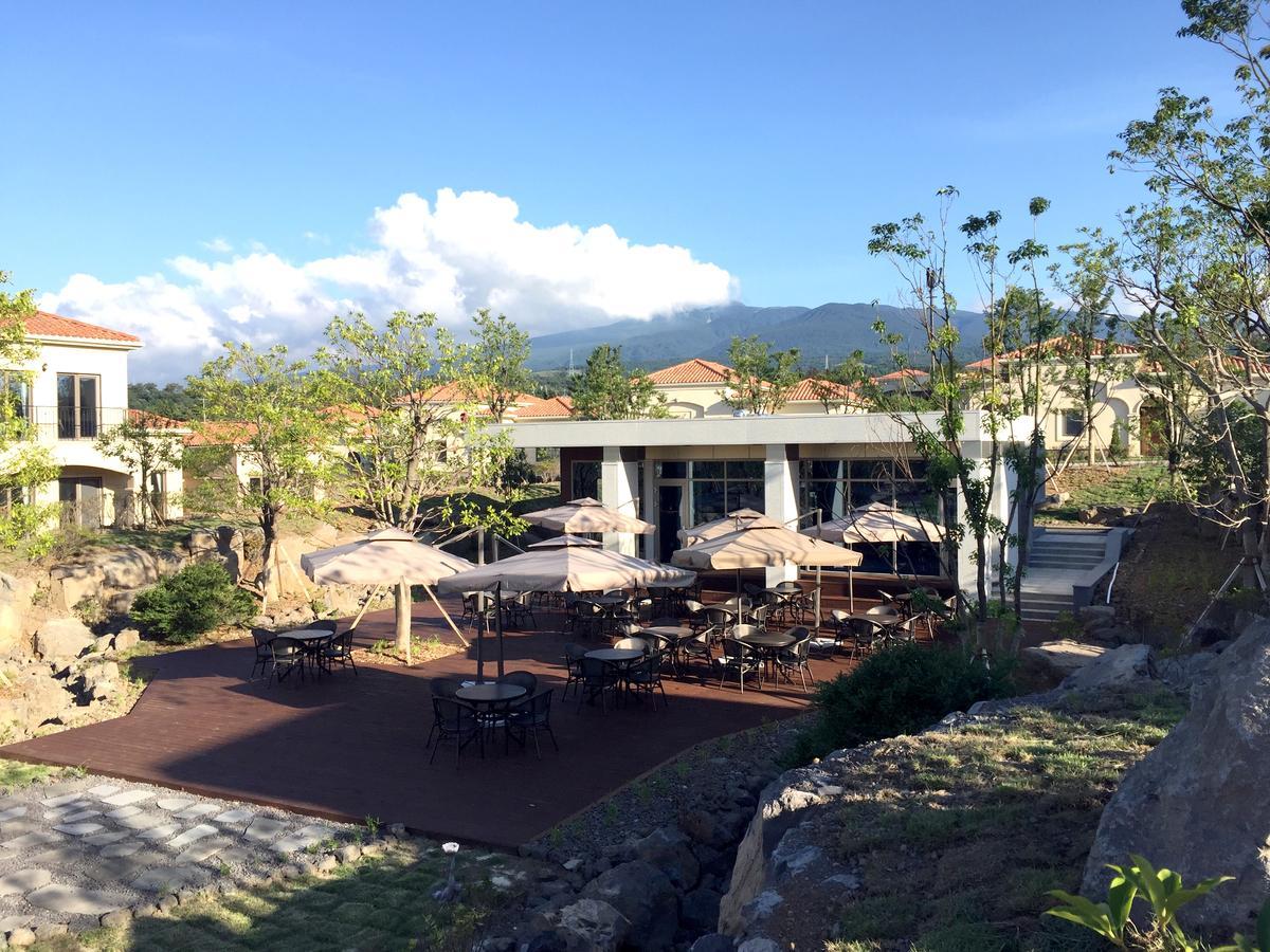 Camphortree Hotel And Resort Jeju Exterior foto