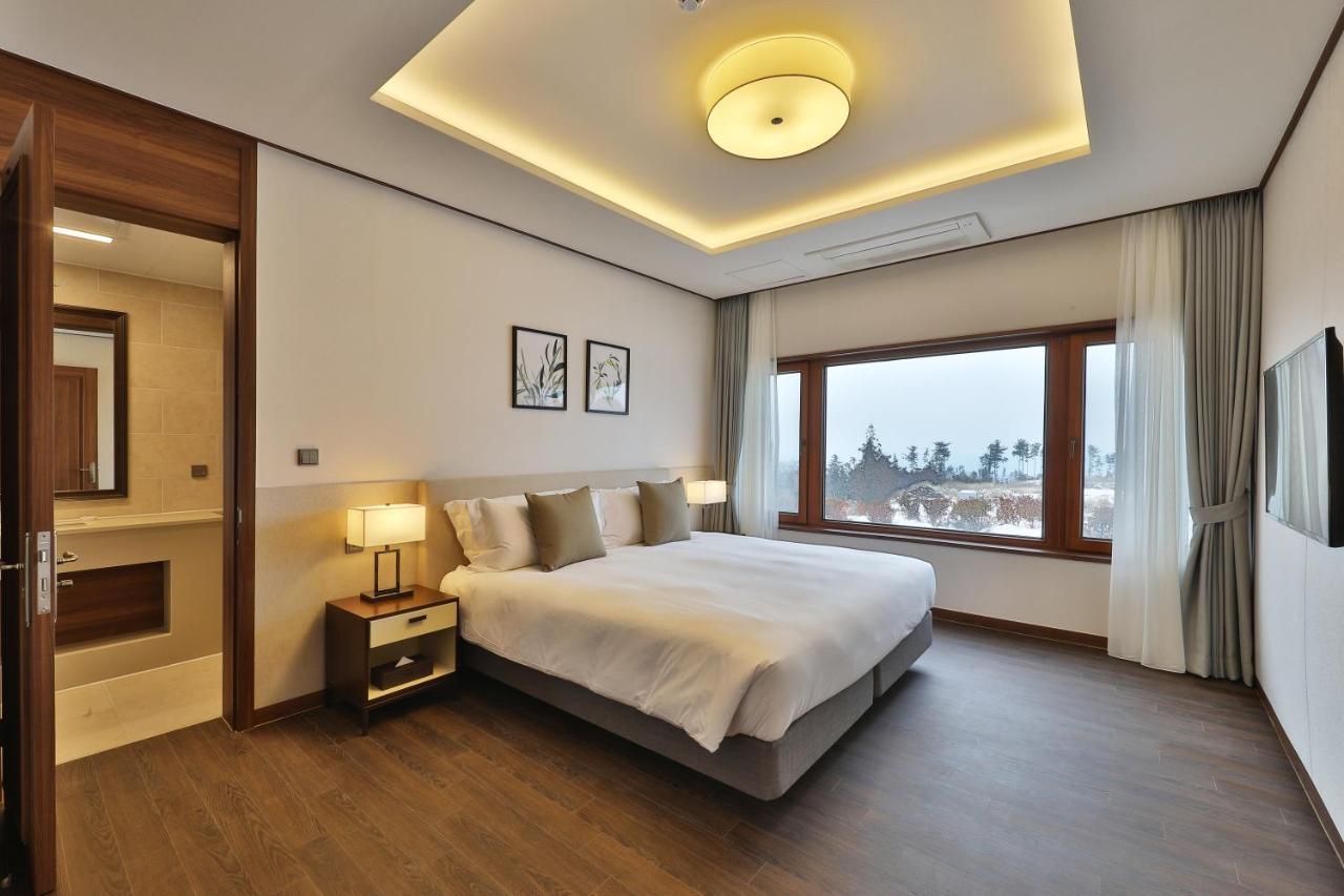 Camphortree Hotel And Resort Jeju Exterior foto