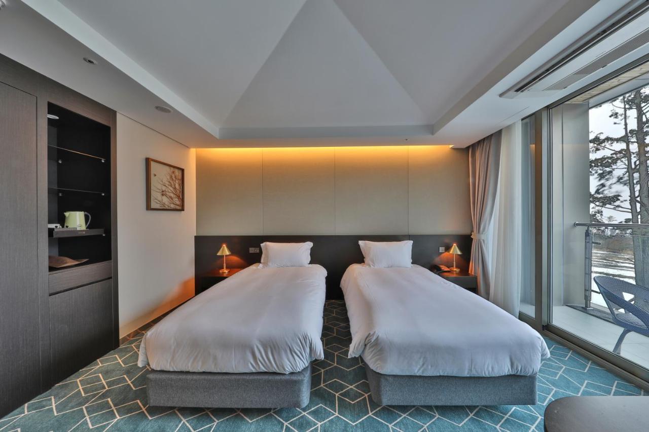 Camphortree Hotel And Resort Jeju Exterior foto